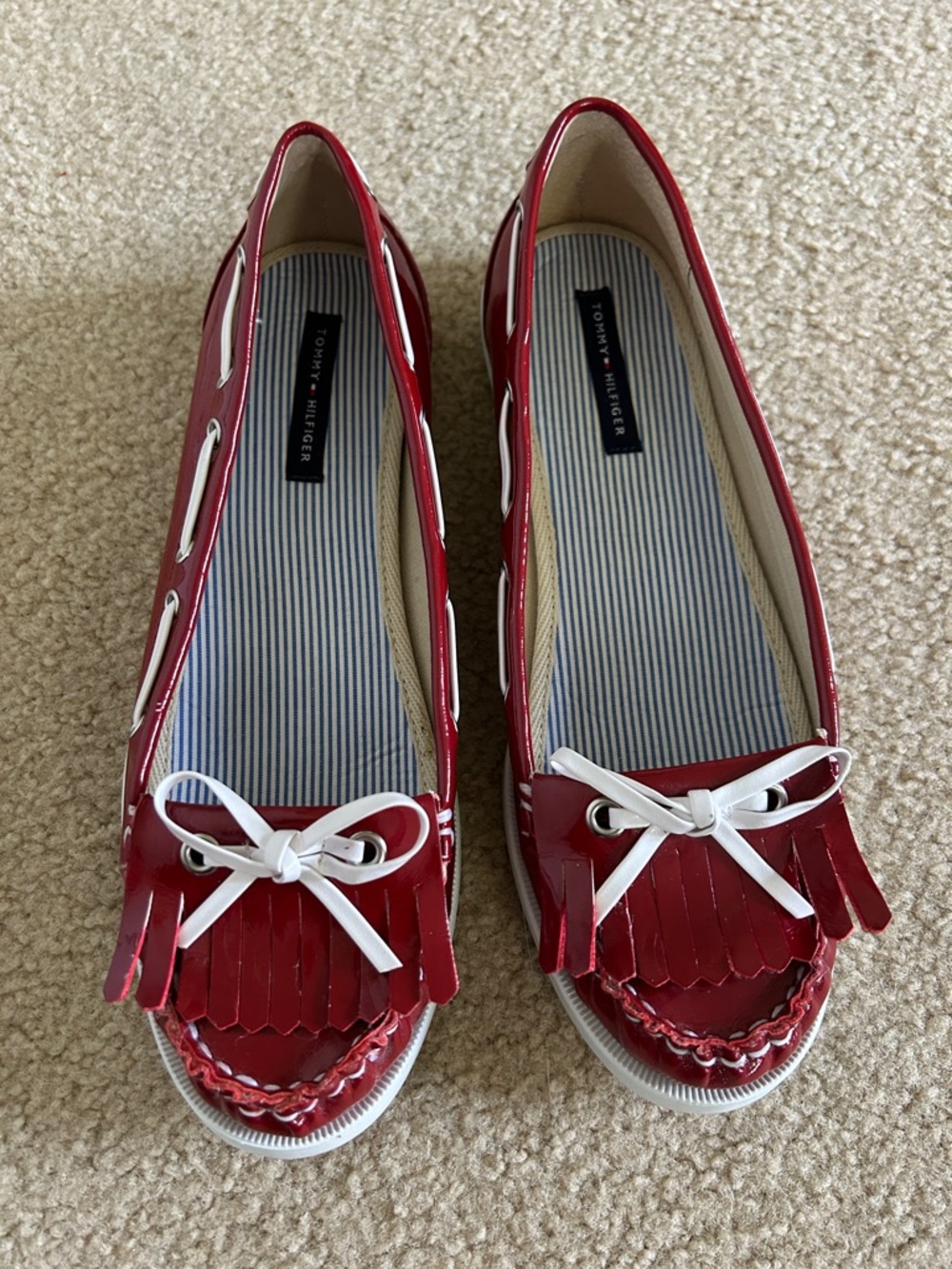 Tommy Hilfiger Red Patent Kiltie Boat Shoes with White Accents sz 8